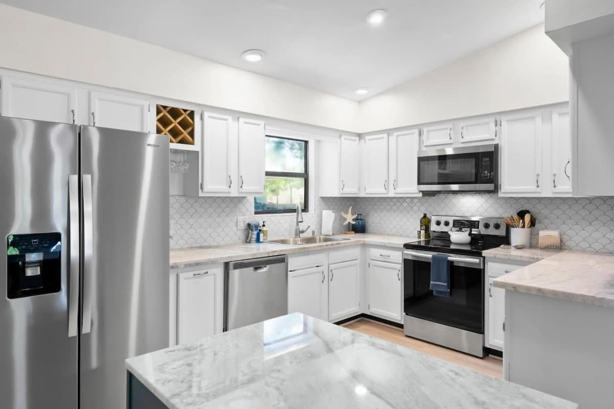 The St Augusdream Renovated Beach House Sleeps 8 Walk To Beach St. Augustine Exterior photo
