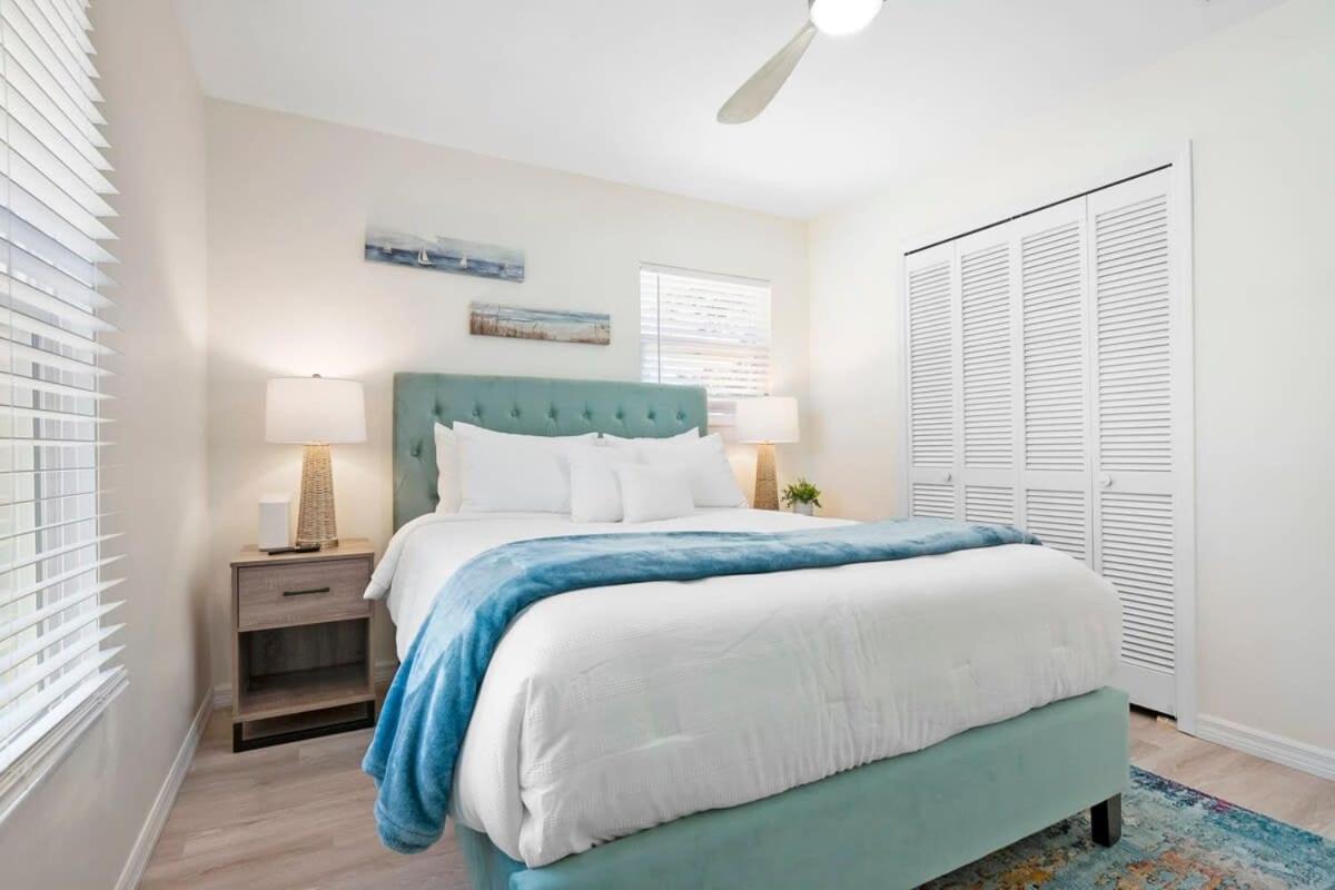The St Augusdream Renovated Beach House Sleeps 8 Walk To Beach St. Augustine Exterior photo