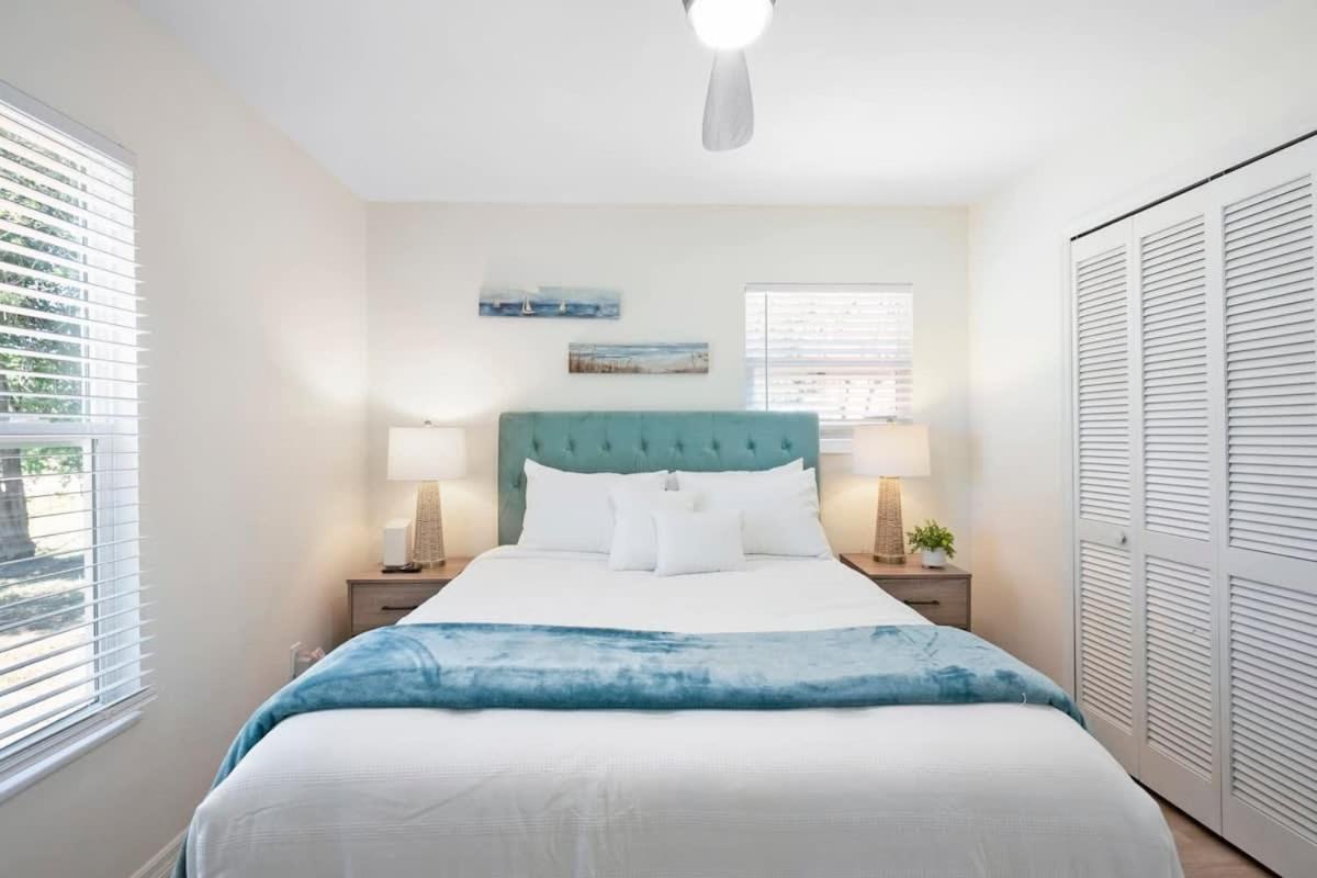 The St Augusdream Renovated Beach House Sleeps 8 Walk To Beach St. Augustine Exterior photo