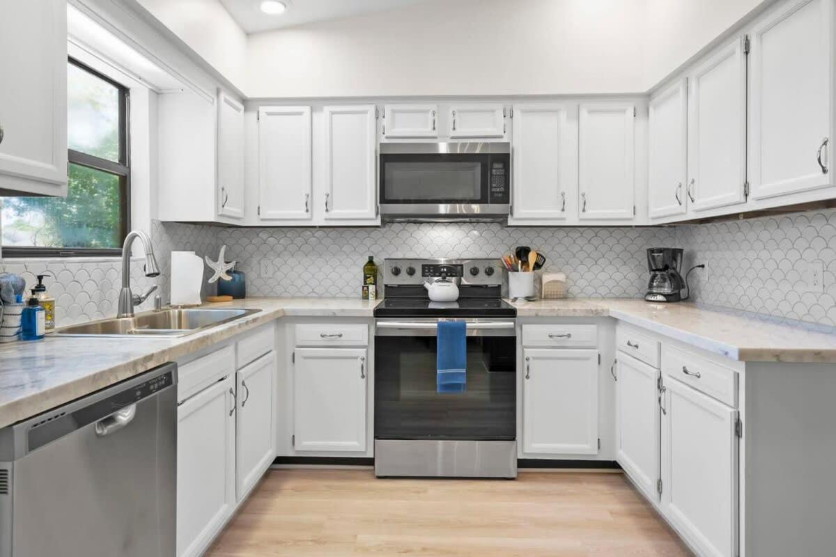 The St Augusdream Renovated Beach House Sleeps 8 Walk To Beach St. Augustine Exterior photo